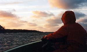 Headed back to the cabin for a hot meal and sauna. Photo SFM-toimitus